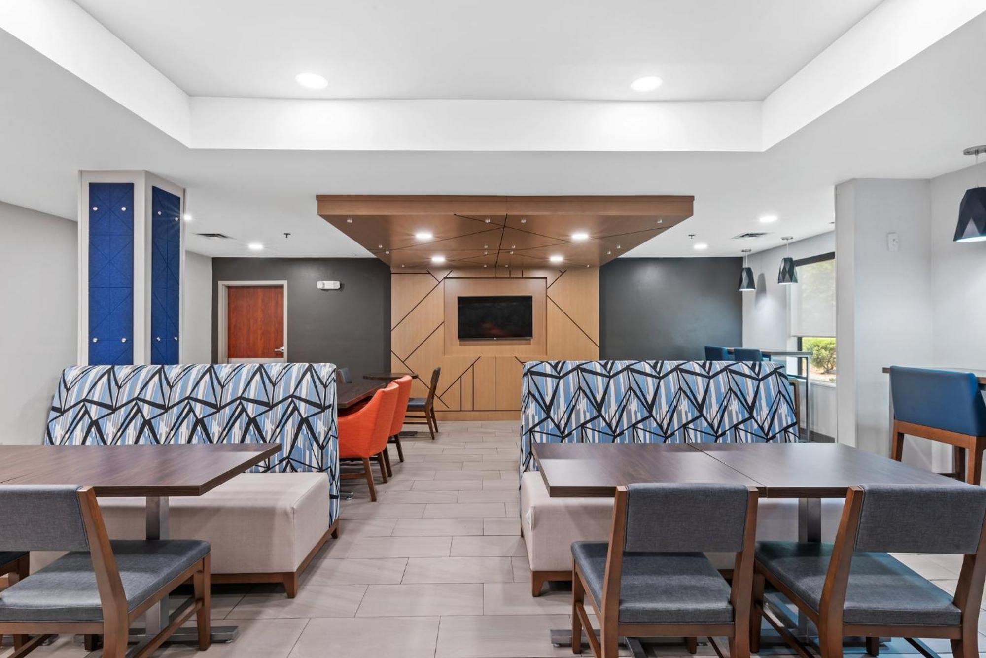 Holiday Inn Express & Suites Maumelle By Ihg Exterior foto